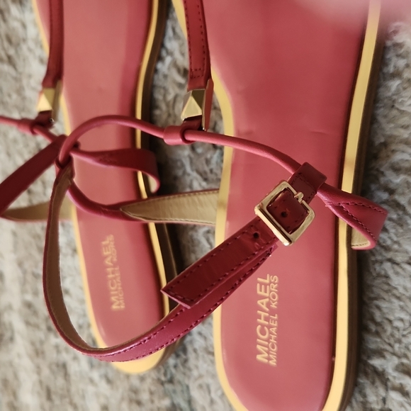 Michael MK pink/gold sandals - Picture 4 of 8